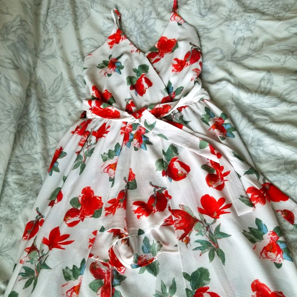 White floral romper-dress